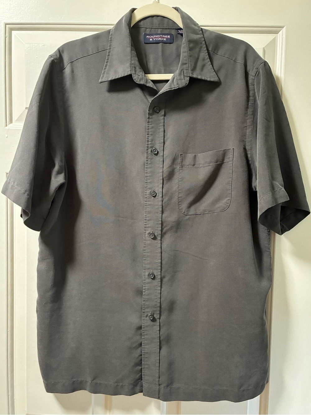 Roundtree & Yorke Short Sleeve Button-Down Shirt - Charcoal Gray